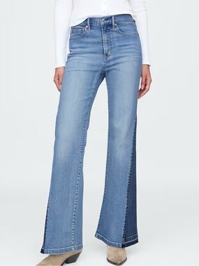 GAP 70s High Rise Flare Jeans Size 26R Light Wash